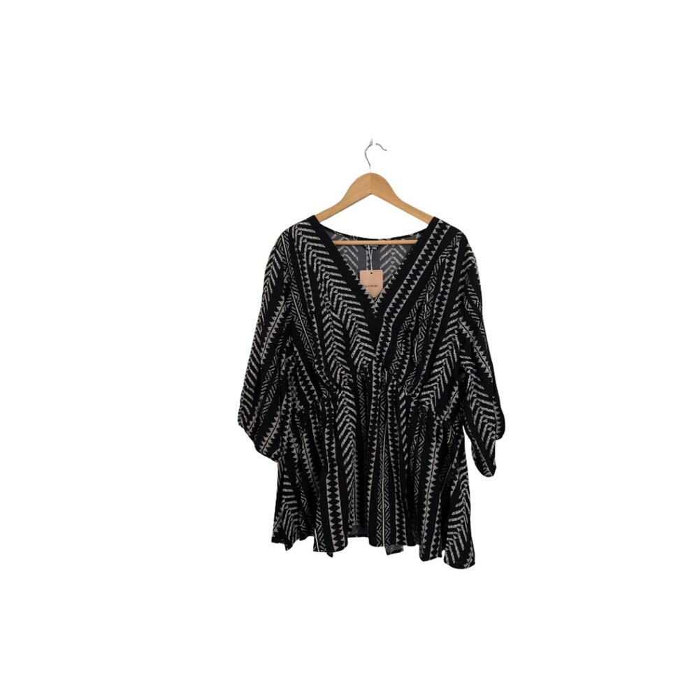 BloomChic Black and White Chevron Blouse